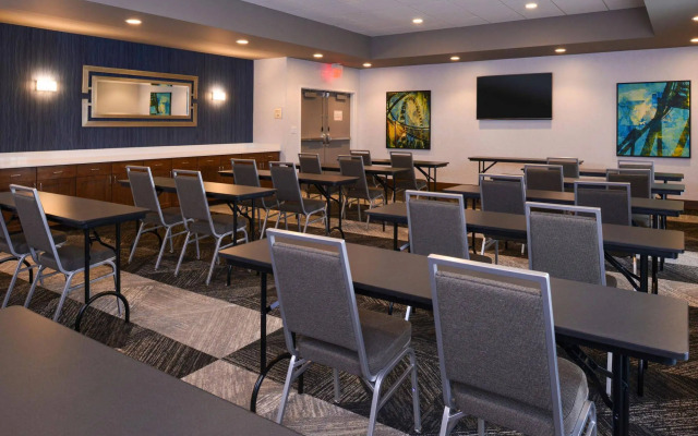 Hampton Inn & Suites Cincinnati-Mason