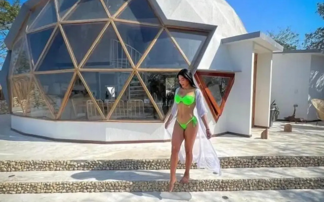 Kommox Beach