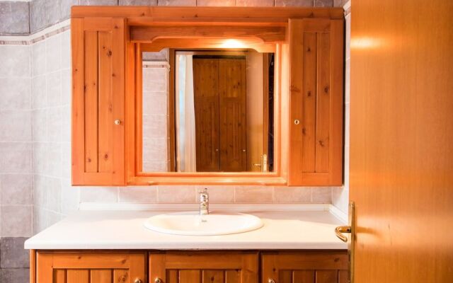 Damatria Family Cottage