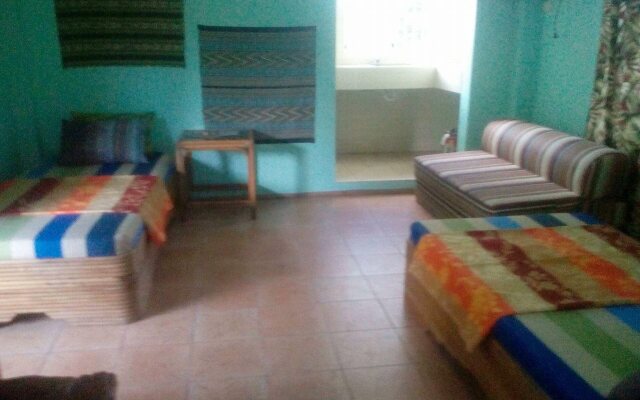 Bahay Isla Inn - Hostel Puerto Galera
