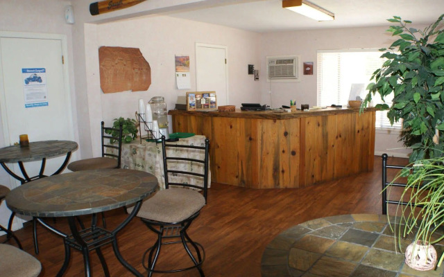 Adventure Inn & Motel
