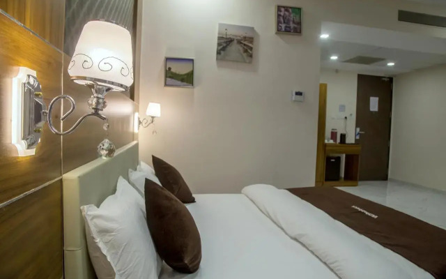 Vadpadraka Hotel And Resort