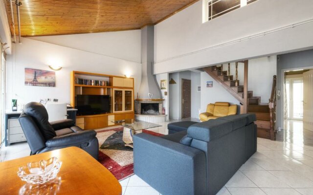 Lovely 150sqm maisonette with an attic in Larissa
