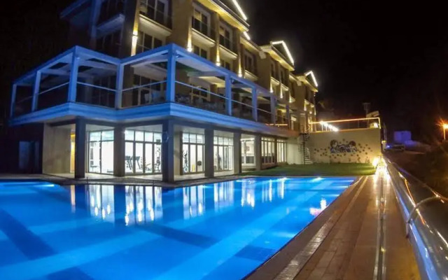 Rezone Health & Oxygen Hotel