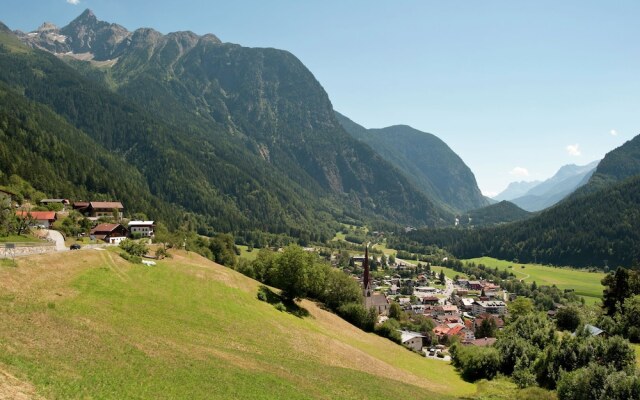 Mountain-View Villas Located on the Serene Region of Otztal