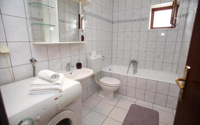 Apartment Natali - 5M from beach