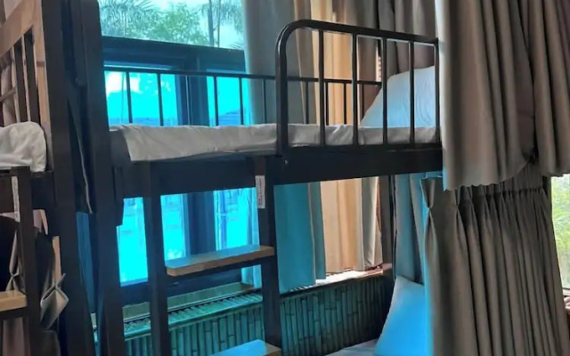 Sunset Garden Dorm
