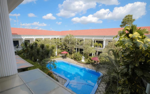 The GRAND PALACE Hotel - YOGYAKARTA