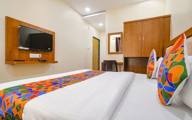 Fabhotel Atharv