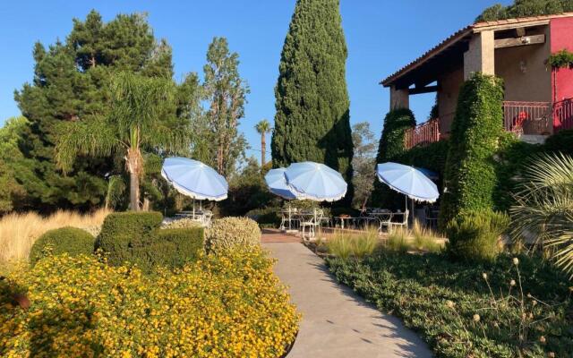 VILLA MERCEDES b&b