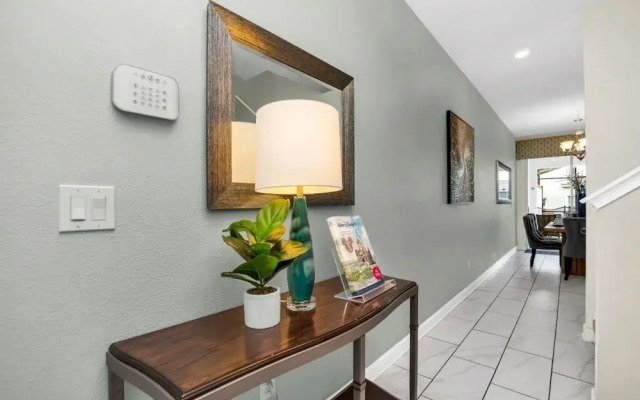 4804crusoe 4 Bedroom Townhouse