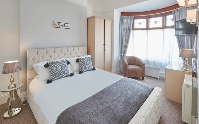 Apartment 3 At Khyber