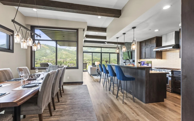 Nine Peaks 4 Bedroom Home