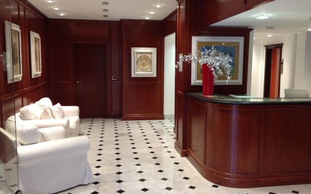 Modern and Stylish Studio in a Lovely 19th-century Villa