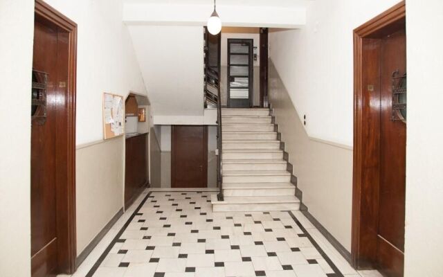 Stay in Fabulous Apartment in Athens