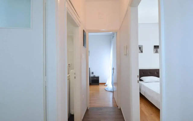 A spacious minimal apatment at Chalandri