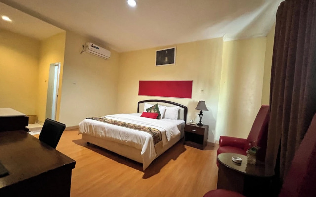 OYO 94579 Sm Raja Guest House