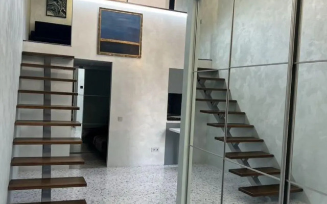 Апартаменты двухуровневые Актер Гэлакси