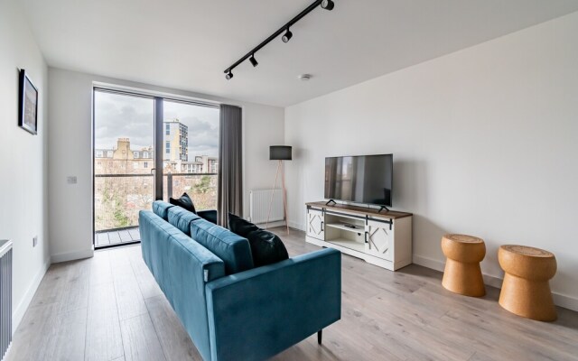 amazing apartments - Great Junction St - by Water of Leith