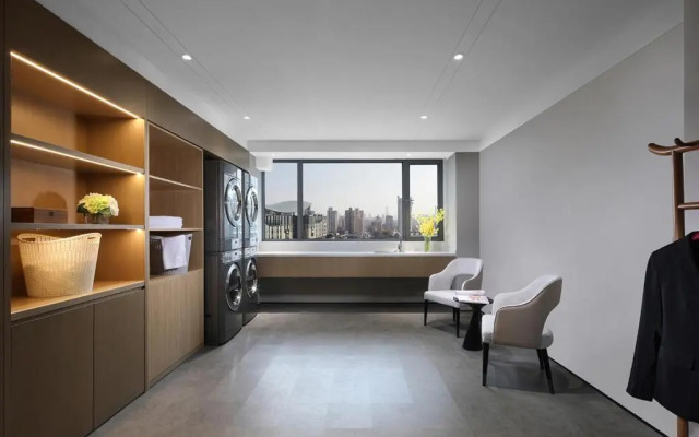 Holiday Inn Shanghai Huaxia by IHG