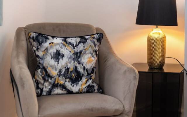 Earl's Court by CAPITAL 119