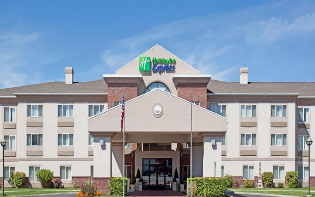 Holiday Inn Express & Suites Ogden, an IHG Hotel