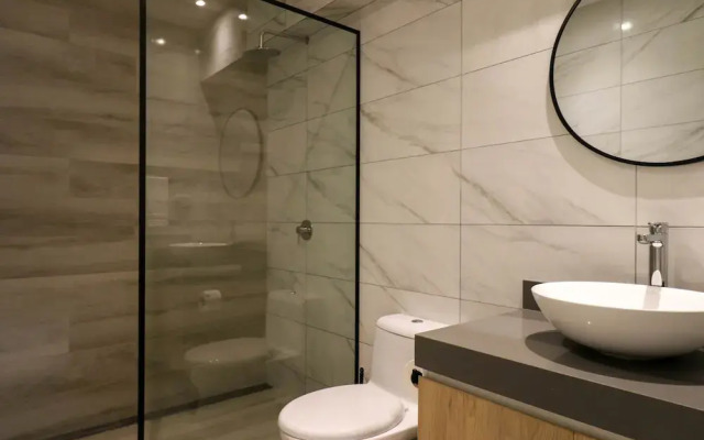 w Charming 2BR w Balcony in Miraflores