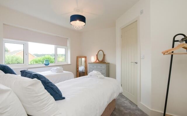 Wollaton House - Fabulous 5 bed house Nottingham