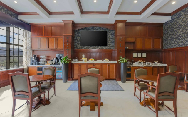 Sheraton Tarrytown Hotel