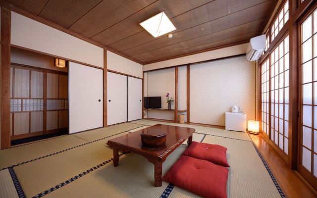 Yufuin Ryokan Okaeri