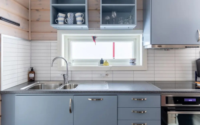 Ekker Island Arctic Lodge