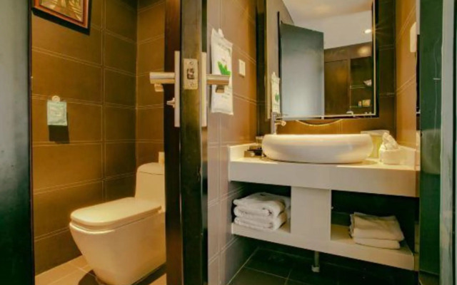 Four Alloy Nan Hotel