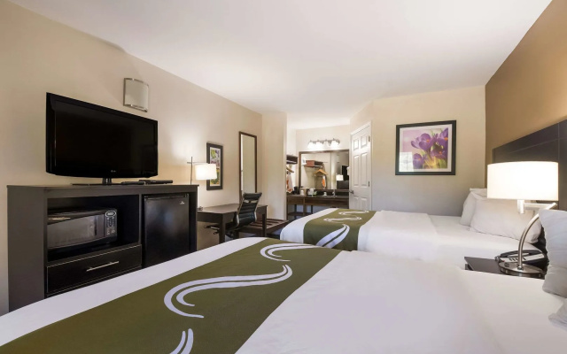 Quality Inn Decherd / Winchester