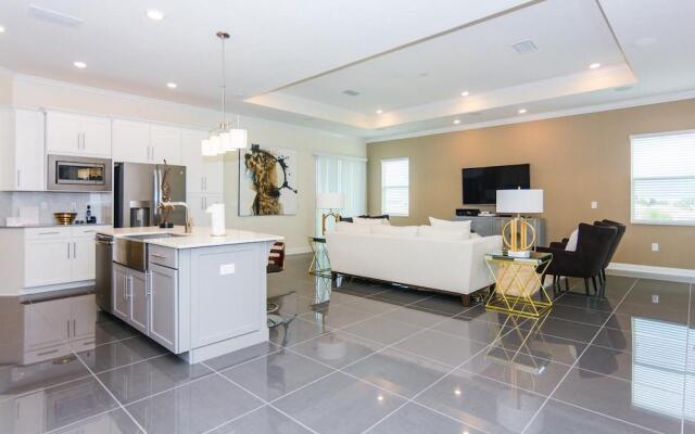 Top Deluxe Apartment at Storey Lake 262817