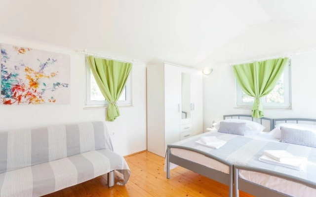 Tonci - Comfortable & Surrounded by Nature - H
