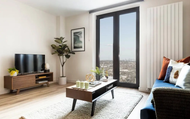 Croydon Central Apartments by Urban Rest