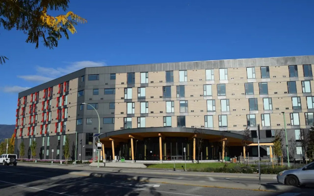 Residence & Conference Centre - Kelowna