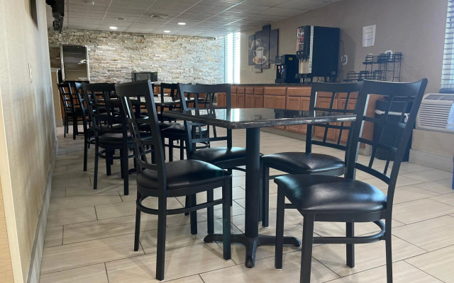 Baymont by Wyndham Scranton Dunmore