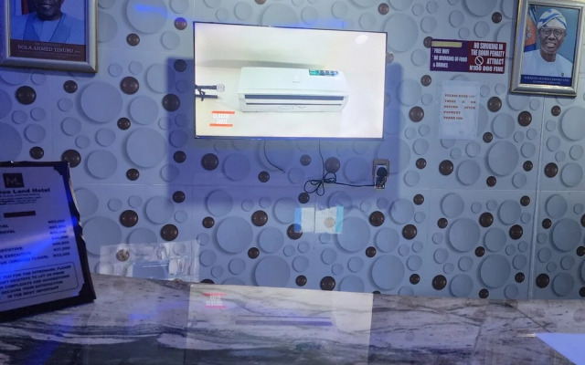 Marqueeland Hotel and suites