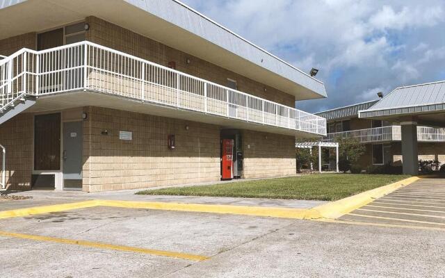 Americas Best Value Inn Beeville