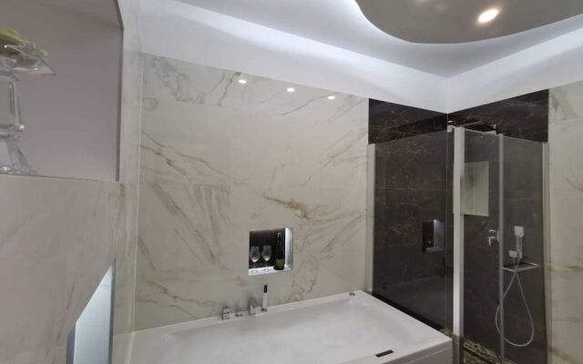 Luxury Center with Spa