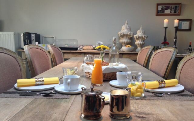 B Guest Bed & Breakfast