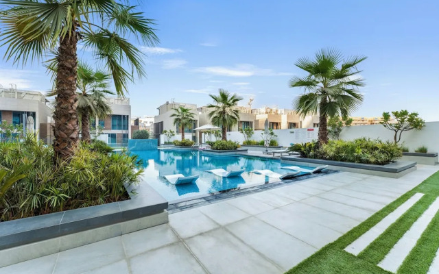 Modern 1 BR Oxford Terraces