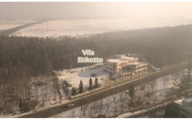 Vila Etikette