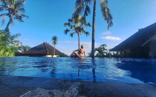 Frangipani Inn & Restaurant