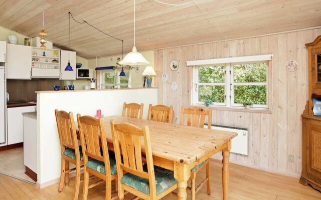 6 Person Holiday Home in Hemmet