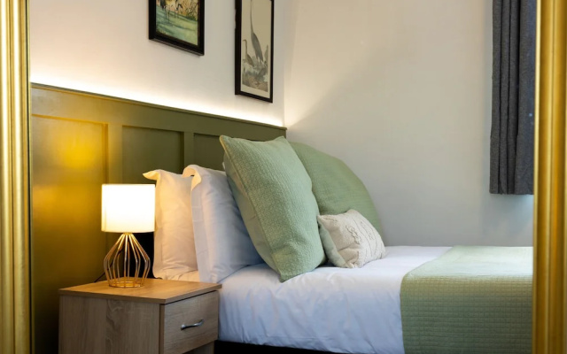 Angharad Hotel