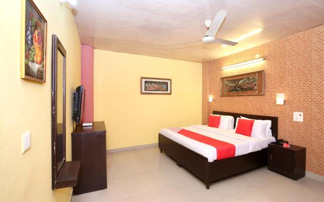 OYO 11912 Hotel Nav Classic