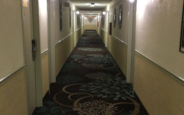 Clarion Hotel Conference Center