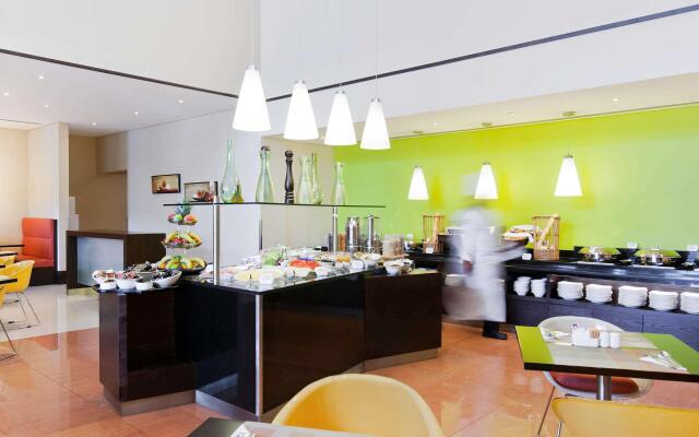 Hotel ibis Al Rigga